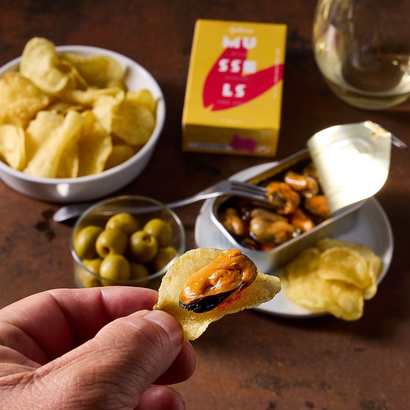 Mejillones (Mussels) with Garlic and Chili Sauce